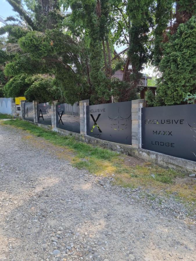 Maxx Lodge Μπακάου Εξωτερικό φωτογραφία